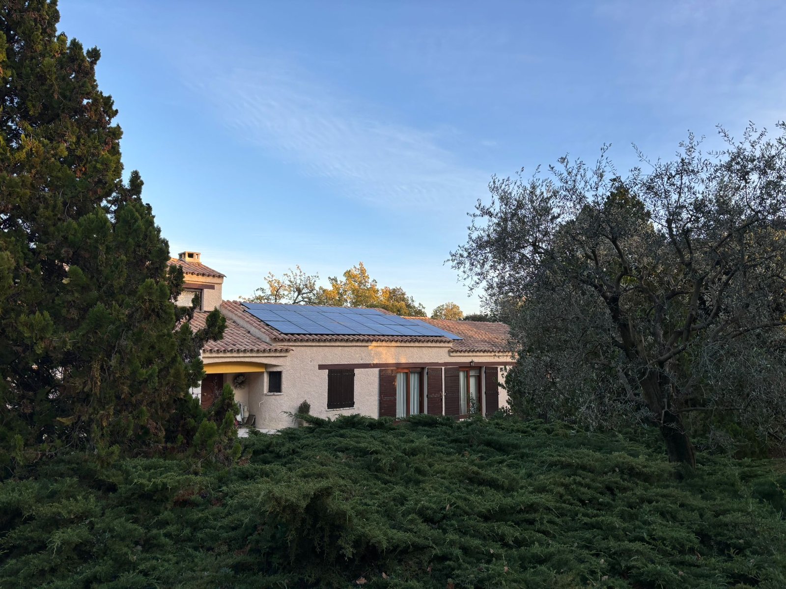 Réalisation installation panneaux solaires Draguignan Dracénie